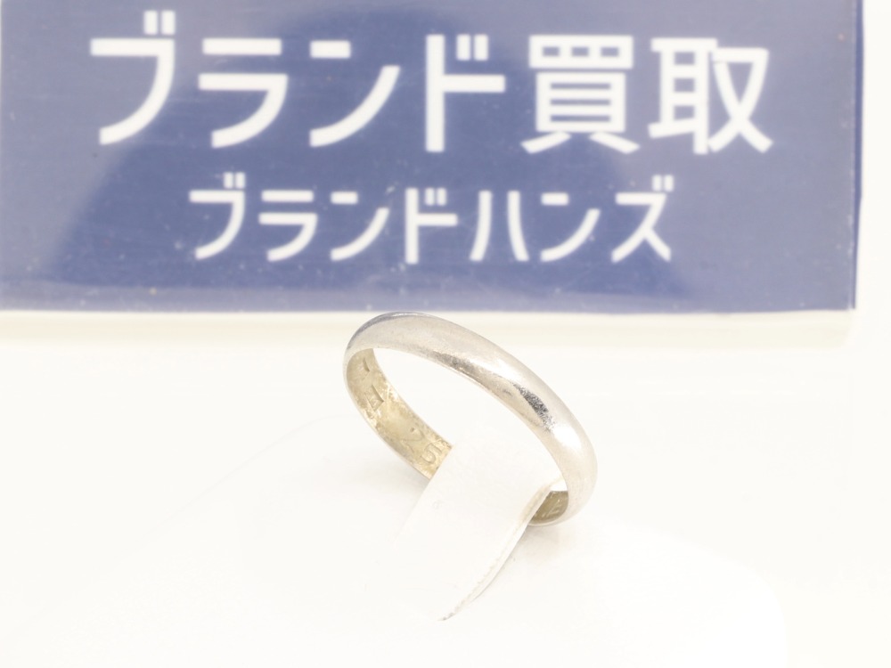 Pt900(プラチナ)のリング正面