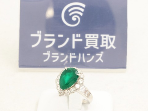 エメラルドダイヤモンドリング