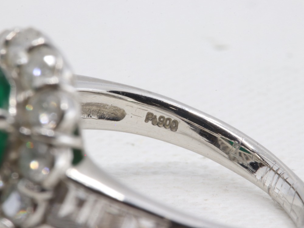 エメラルドダイヤモンドリング刻印