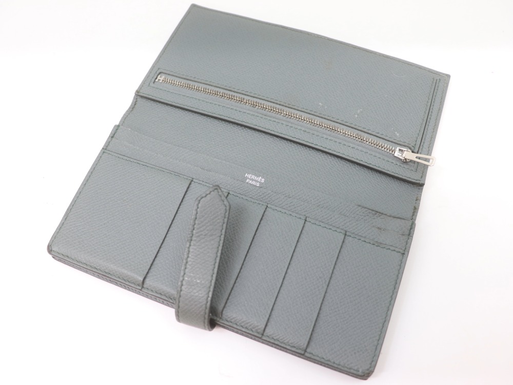 エルメスのベアンスフレ長財布内