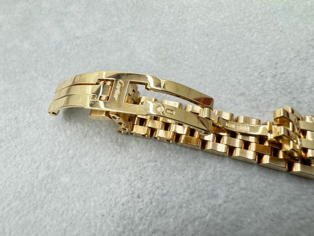 カルティエのミニサントスドゥモワゼルバックル