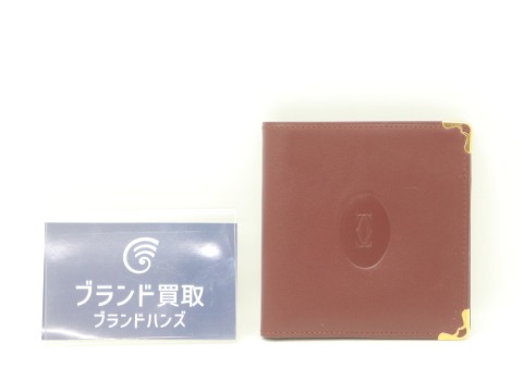 カルティエマスト二つ折りコンパクト財布