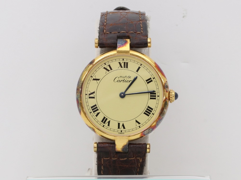 カルティエヴェルメイユの時計正面