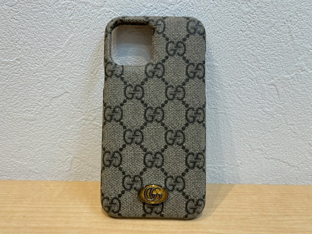 グッチのGGスプリームスマホカバー正面