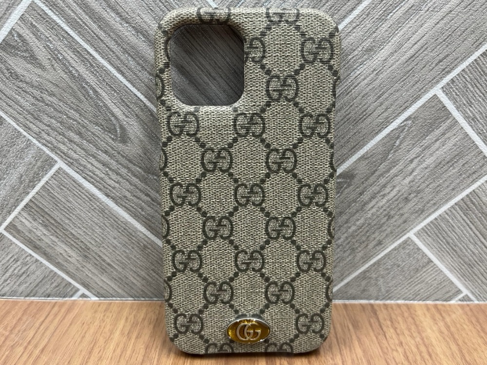 グッチのオフィディアアイフォンケース正面