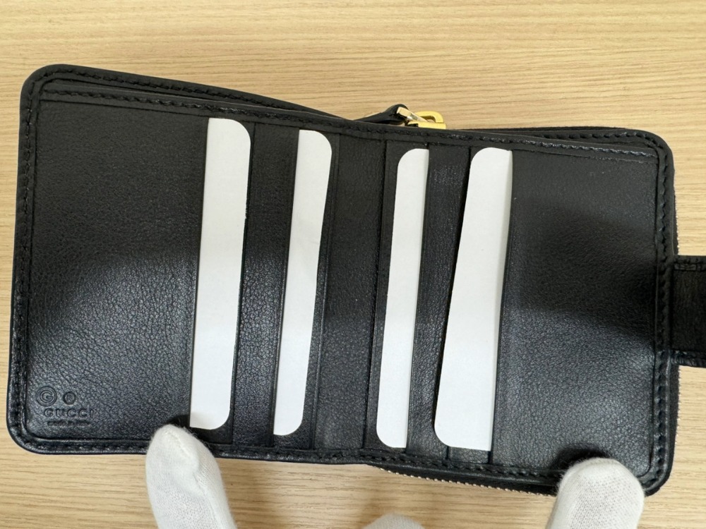グッチのコンパクトウォレット449395内