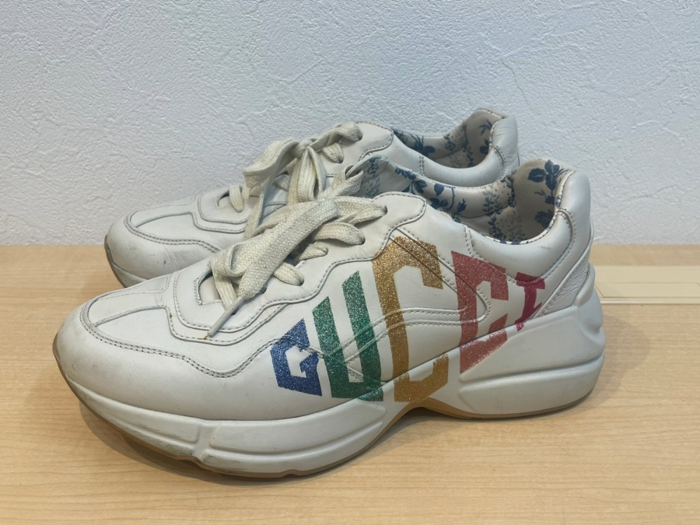 グッチのライトンスニーカー524990横