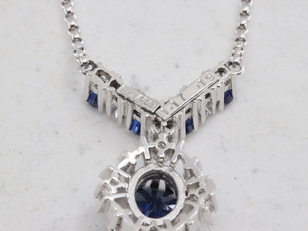 サファイアネックレス裏