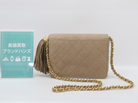 シャネルのフリンジショルダーバッグ