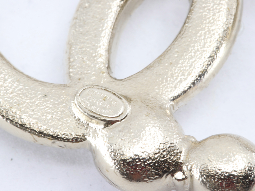 シャネルココマークブローチ刻印