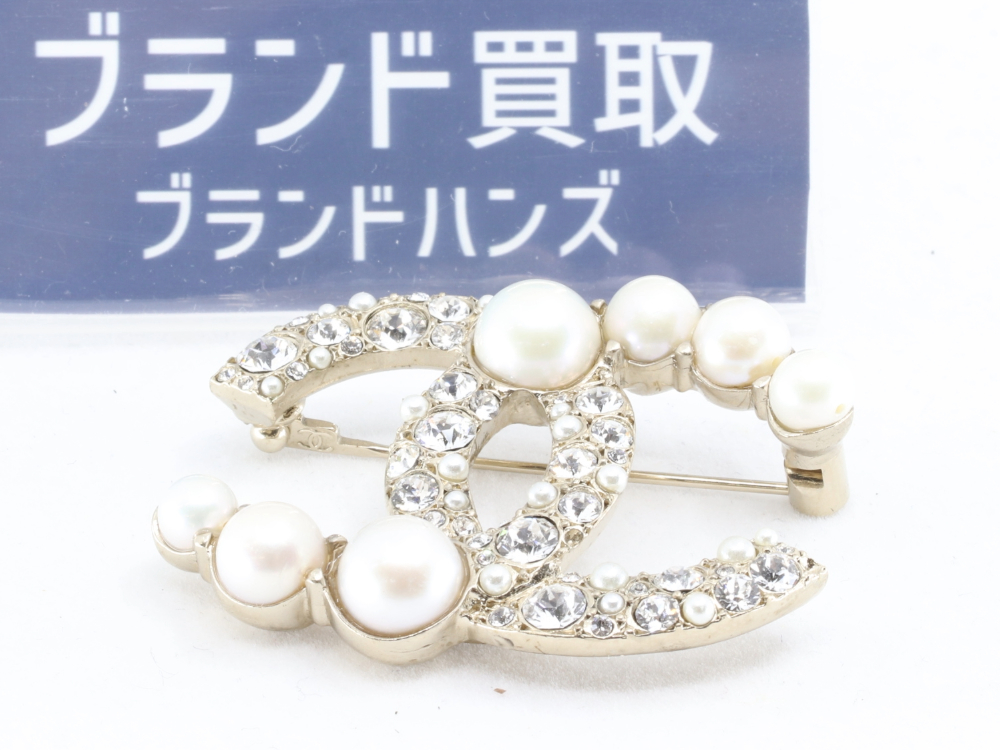 シャネルココマークブローチ正面