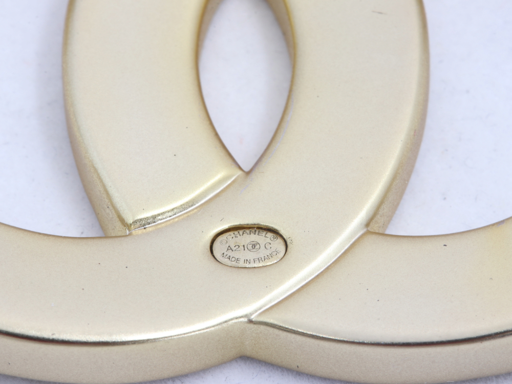 シャネルココマークラインストーンブローチ刻印