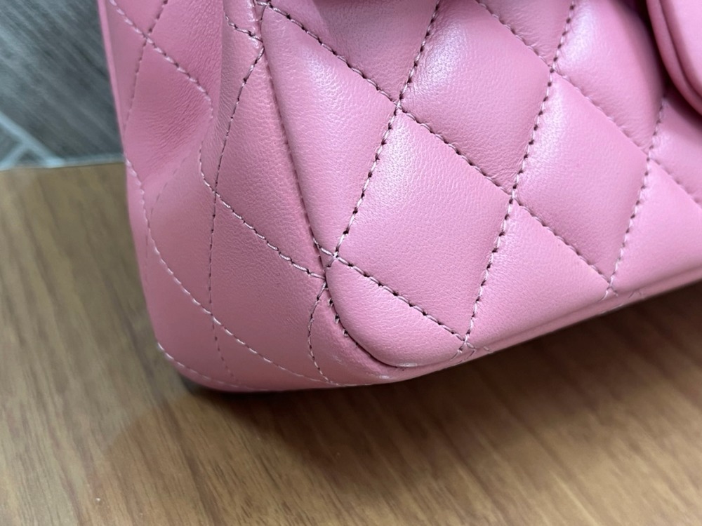 シャネルミニマトラッセバッグ角