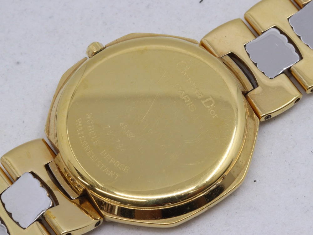 ディオールのオクタゴン45.134腕時計裏蓋