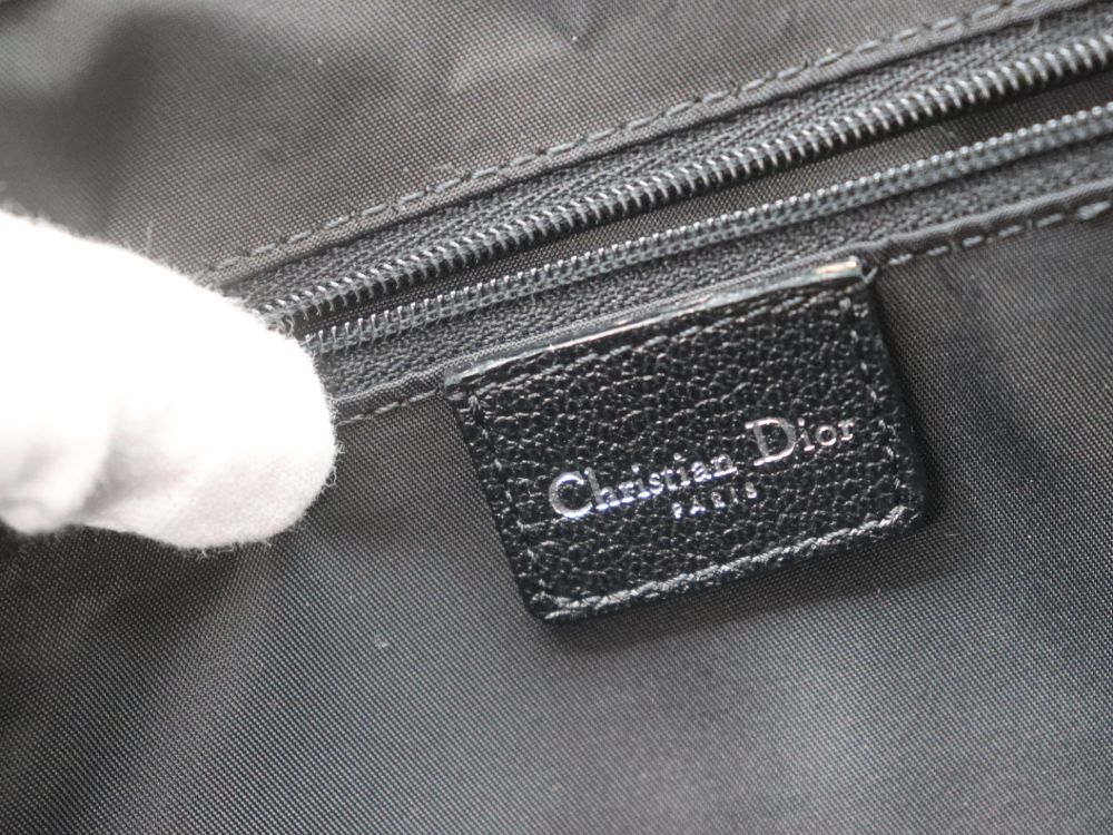 ディオールのトロッター刺繍ハンドバッグ刻印