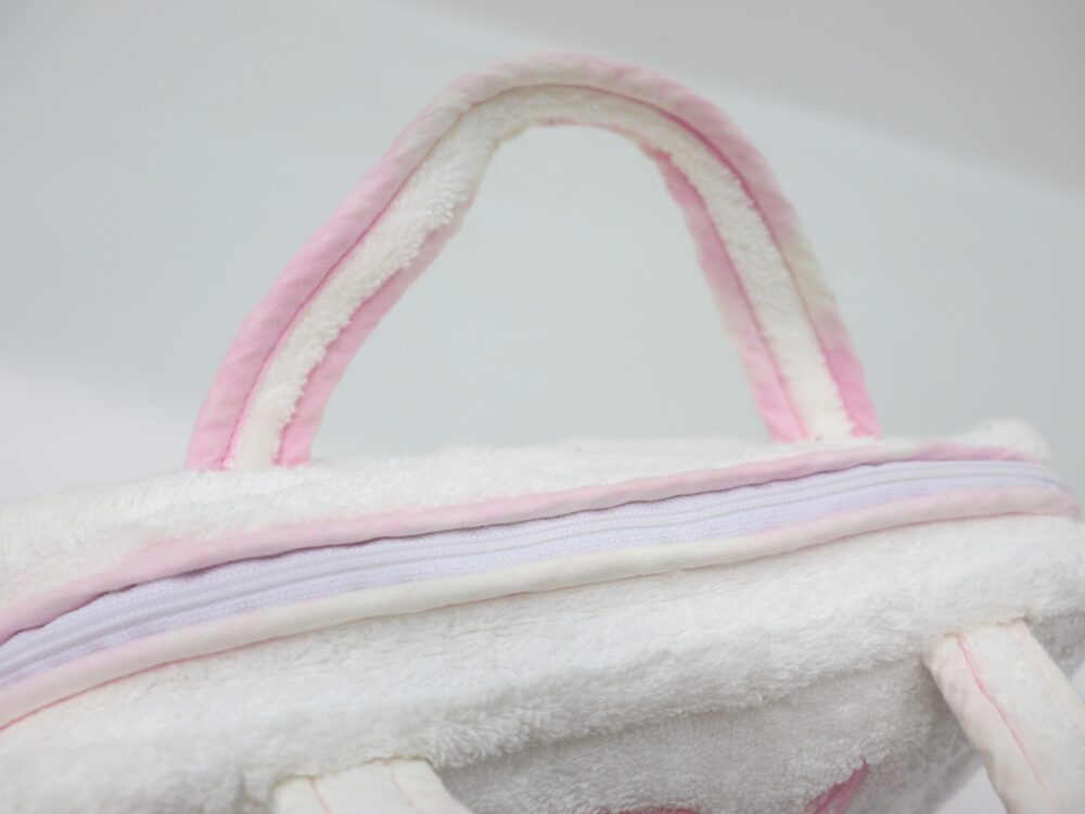 ディオールのハートコットンハンドバッグ上