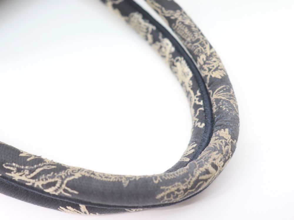 ディオールのブックトートジャガードハンドル