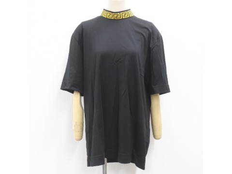 フェンディのヴェルサーチのTシャツ