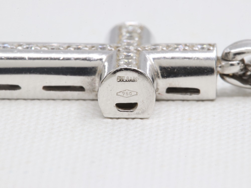 ブルガリのダイヤクロス750ネックレス刻印