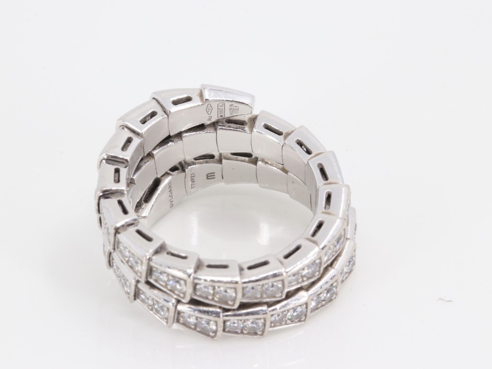 ブルガリセルペンティヴァイパーダイヤリング刻印