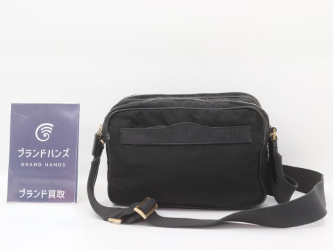 プラダテスートショルダーバッグ