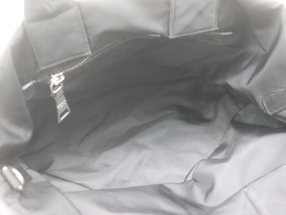 プラダのリバーシブルバッグ内側