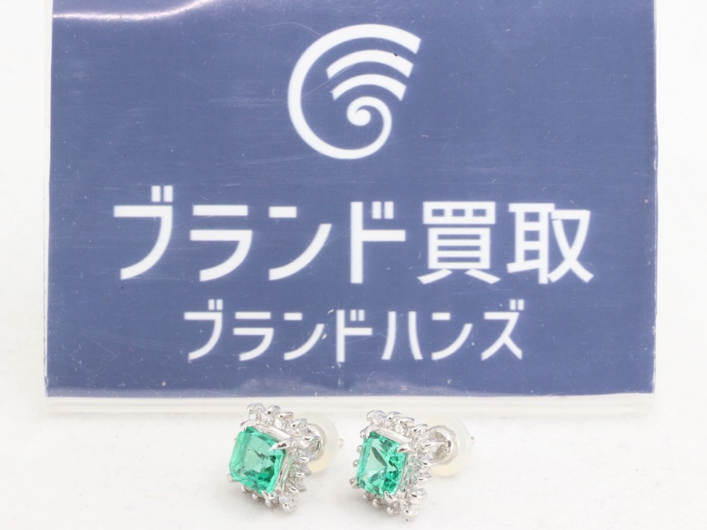 プラチナのエメラルドピアス全体