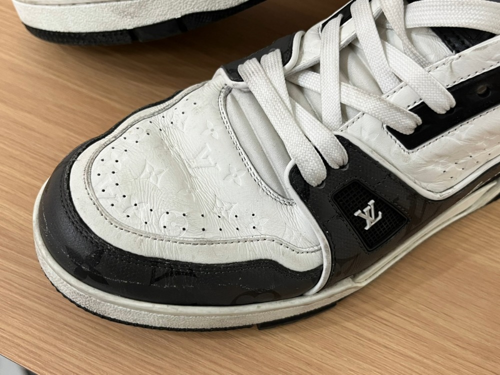 ルイヴィトLVトレイナーレザースニーカーつま先