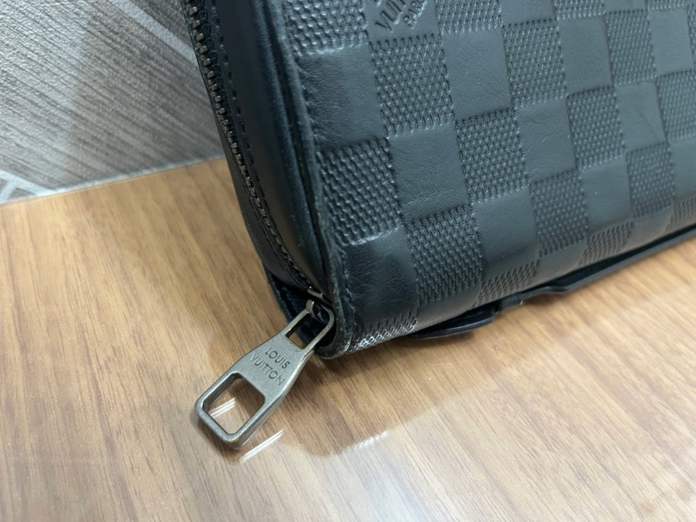 ルイヴィトンのダミエジッピーXLファスナー