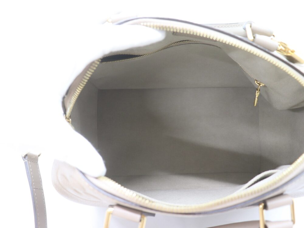 ルイヴィトンのモノグラムアンプラントスピーディバンドリエール25内側