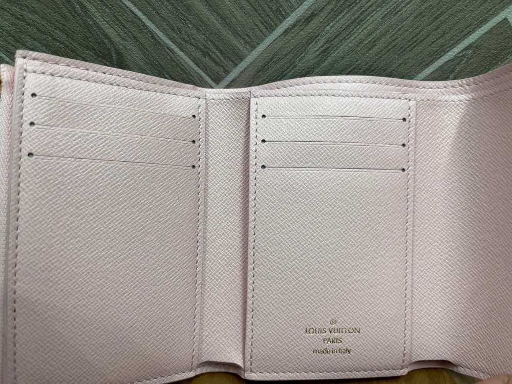 ルイヴィトンヴィクトリーヌ内側