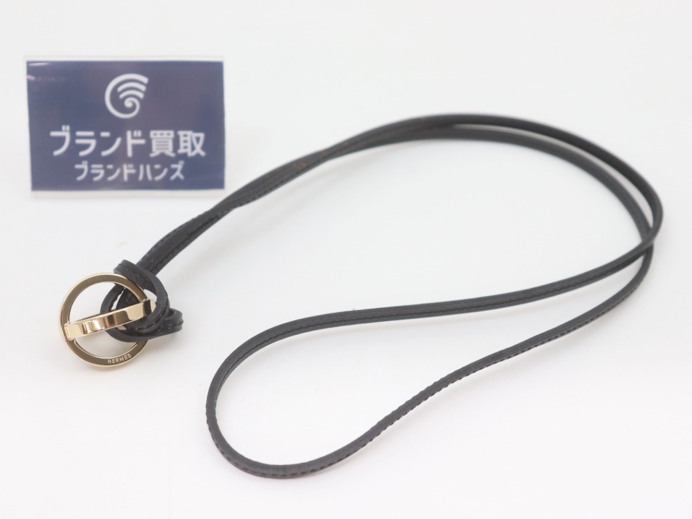 傷のあるエルメスのコスモスネックレス全体
