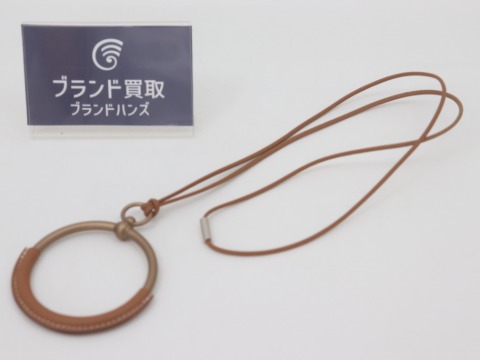 傷のあるエルメスのループグランペンダント