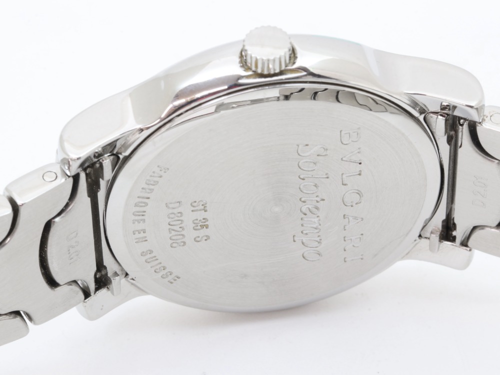 傷のあるブルガリのソロテンポST35S裏蓋