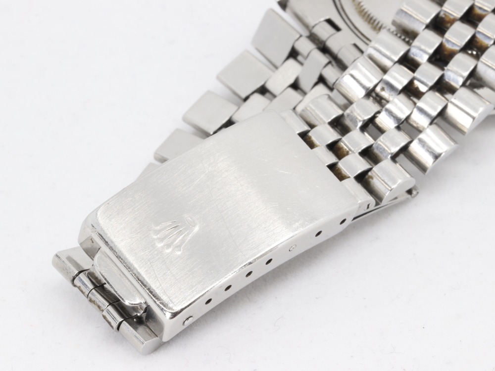 傷有のロレックスデイトジャスト16030バックル