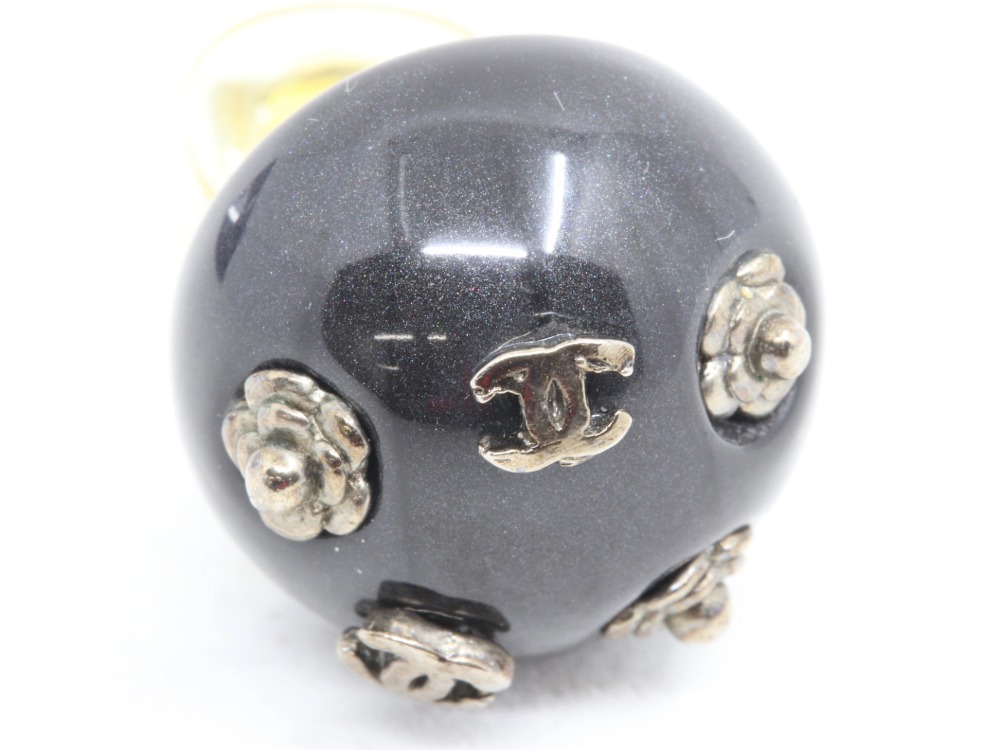 傷有りのシャネルのカメリアイヤリングココマーク