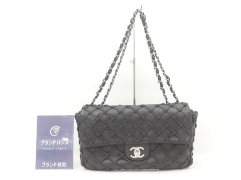 シャネルマトラッセレザーショルダーバッグ