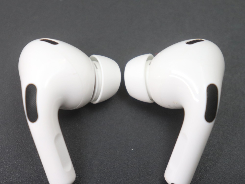 新品のアップルエアポッズプロ第二世代イヤホン