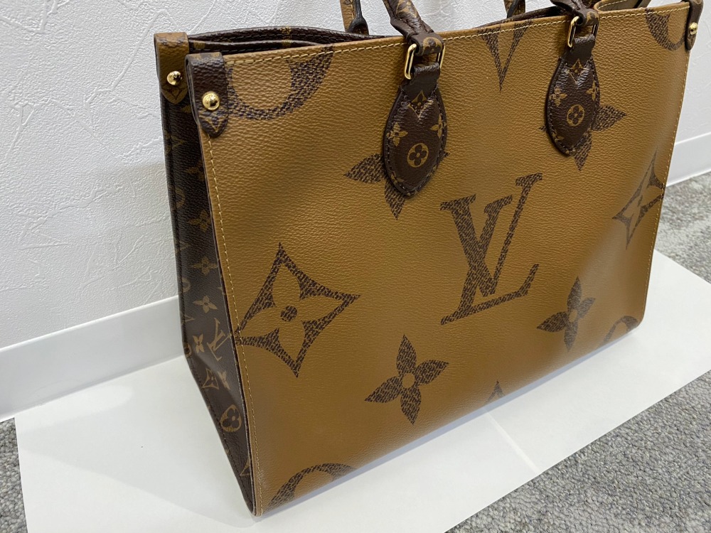 比較的美品のルイヴィトンオンザゴーMM斜め