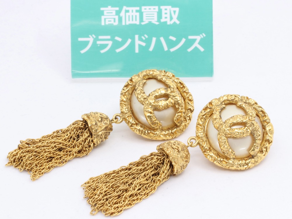 本物保証，定番 シャネル イヤリング ココマーク 溶岩 ゴールドカラー 