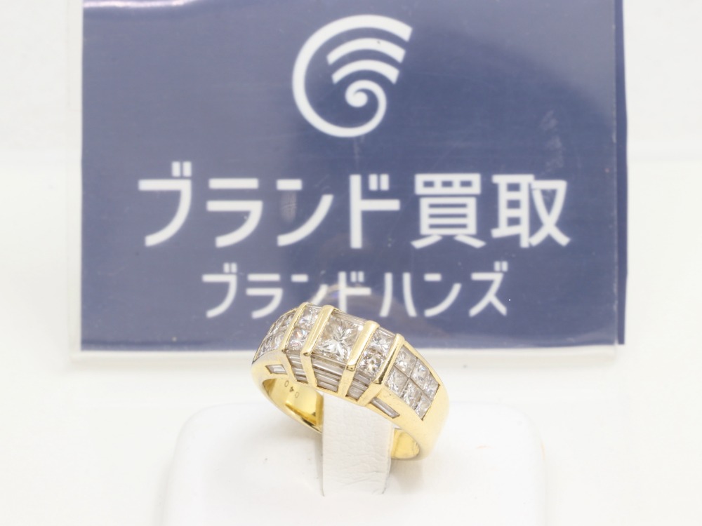 18Kのメレダイヤ付きリング全体