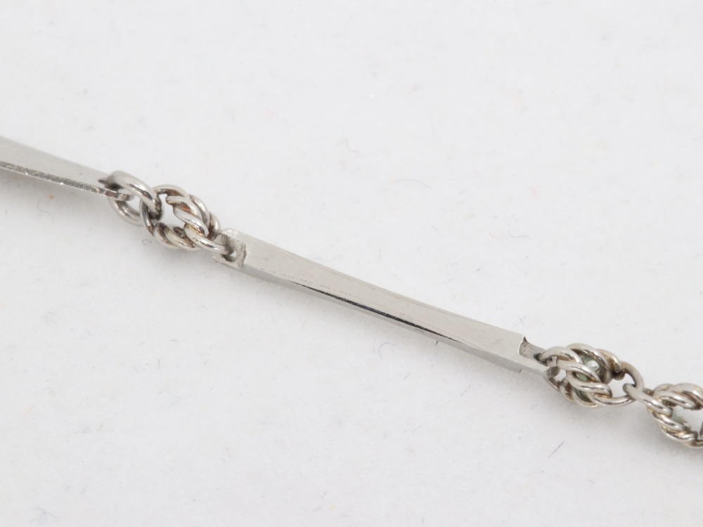 PT850切子ネックレスアップ