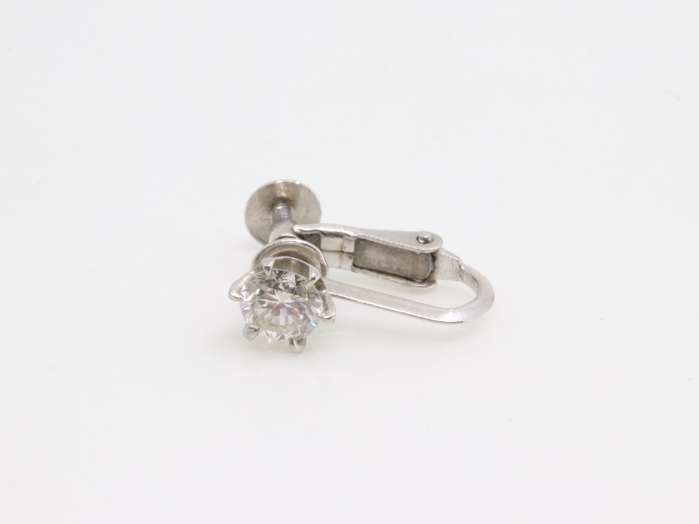 Pt850のダイヤイヤリングアップ