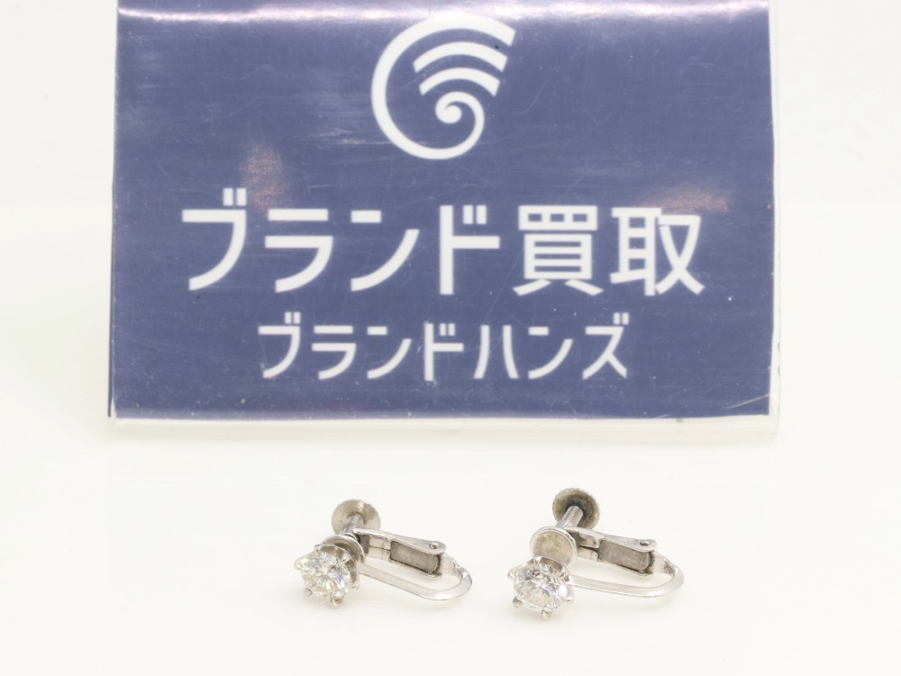 Pt850のダイヤイヤリング全体