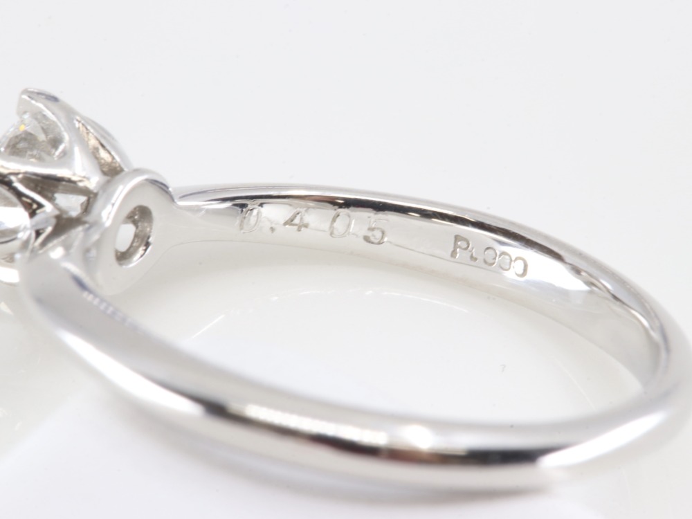 Pt900のダイヤリング刻印