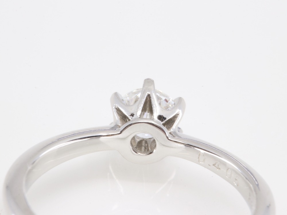 Pt900のダイヤリング裏