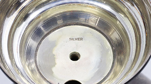 SILVERのみの刻印がある銀シルバーの杯