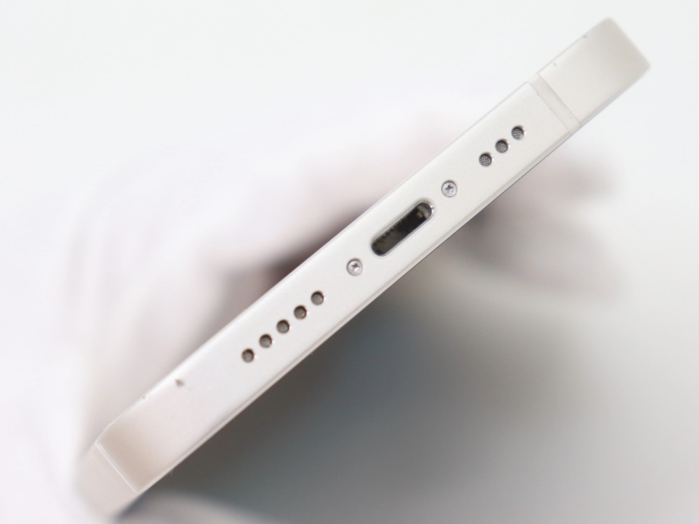 iPhone12ホワイトMGHP3JA充電口