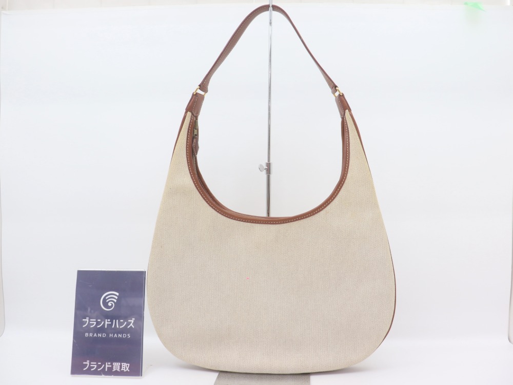 エルメスのガオ正面