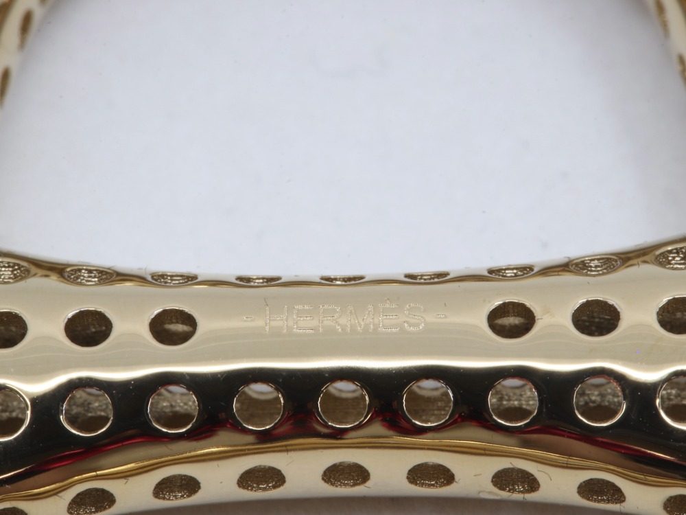 エルメスペルフォレスカーフリング刻印